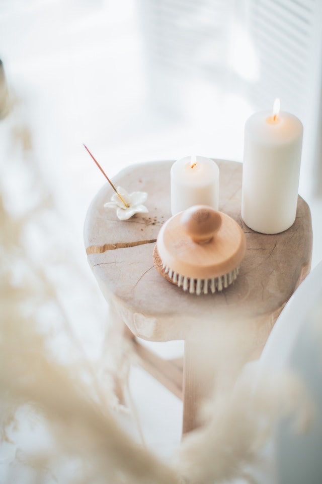 INCENSE & HOLDERS